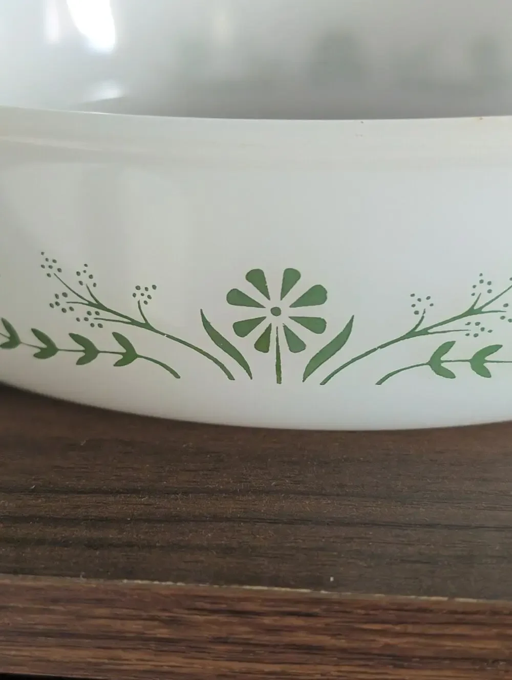 Vintage Glassmaker 8” Round Baking Dish Green Daisy USA Milk Glass